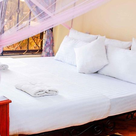 Bright Star Hotel Arusha Esterno foto