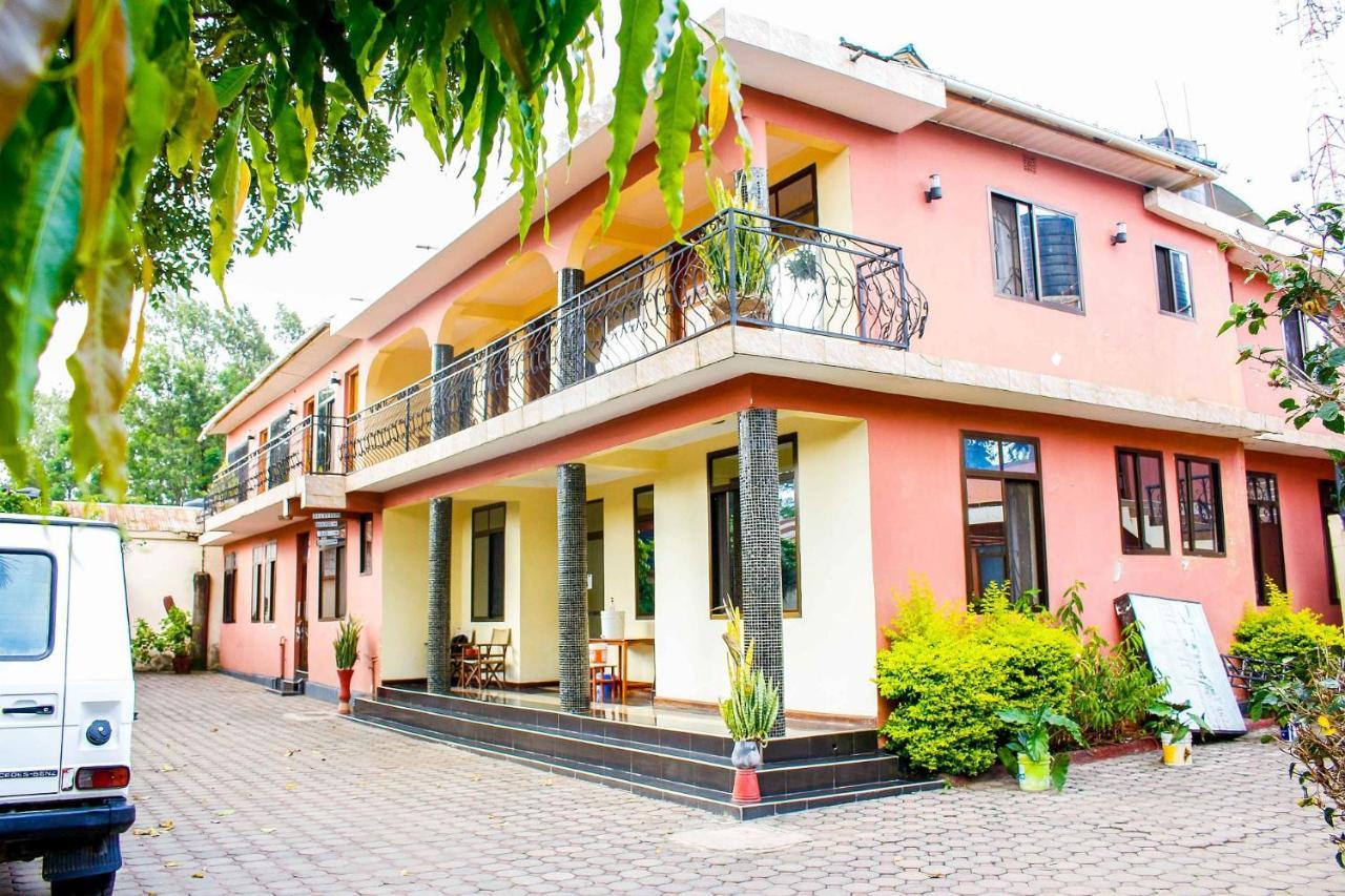 Bright Star Hotel Arusha Esterno foto