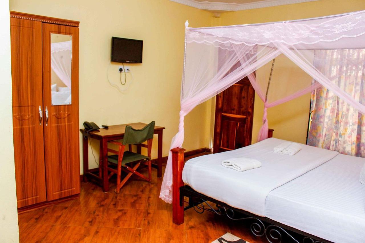 Bright Star Hotel Arusha Esterno foto