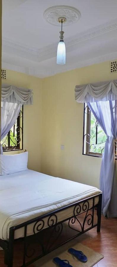Bright Star Hotel Arusha Esterno foto