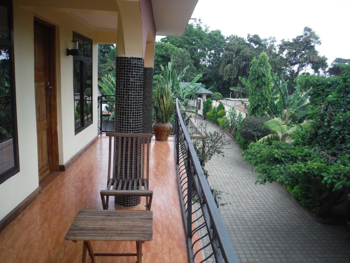 Bright Star Hotel Arusha Esterno foto