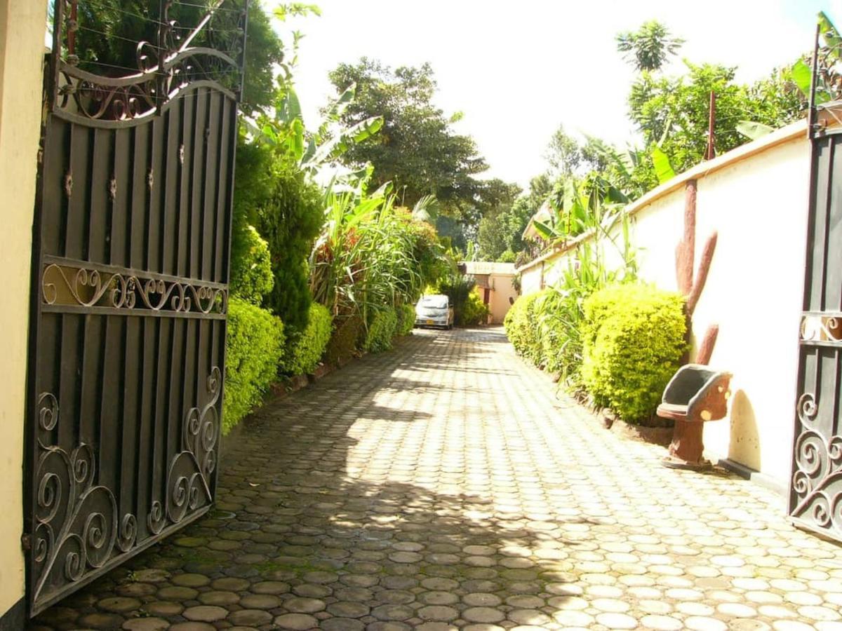 Bright Star Hotel Arusha Esterno foto